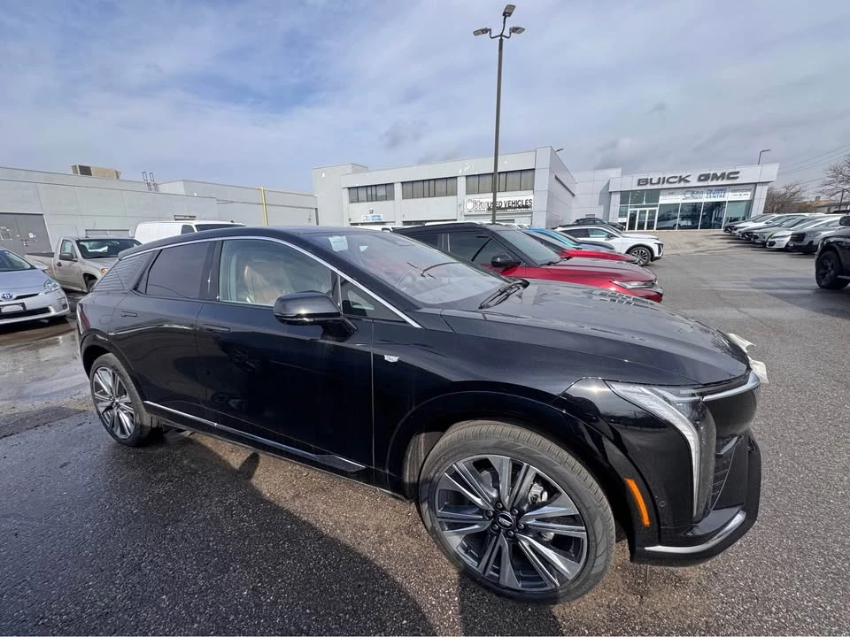 2026 Cadillac Optiq - Image 3 of 15