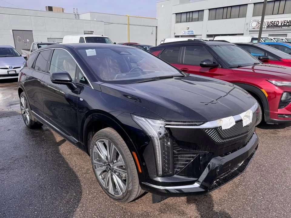 2026 Cadillac Optiq - Image 2 of 15
