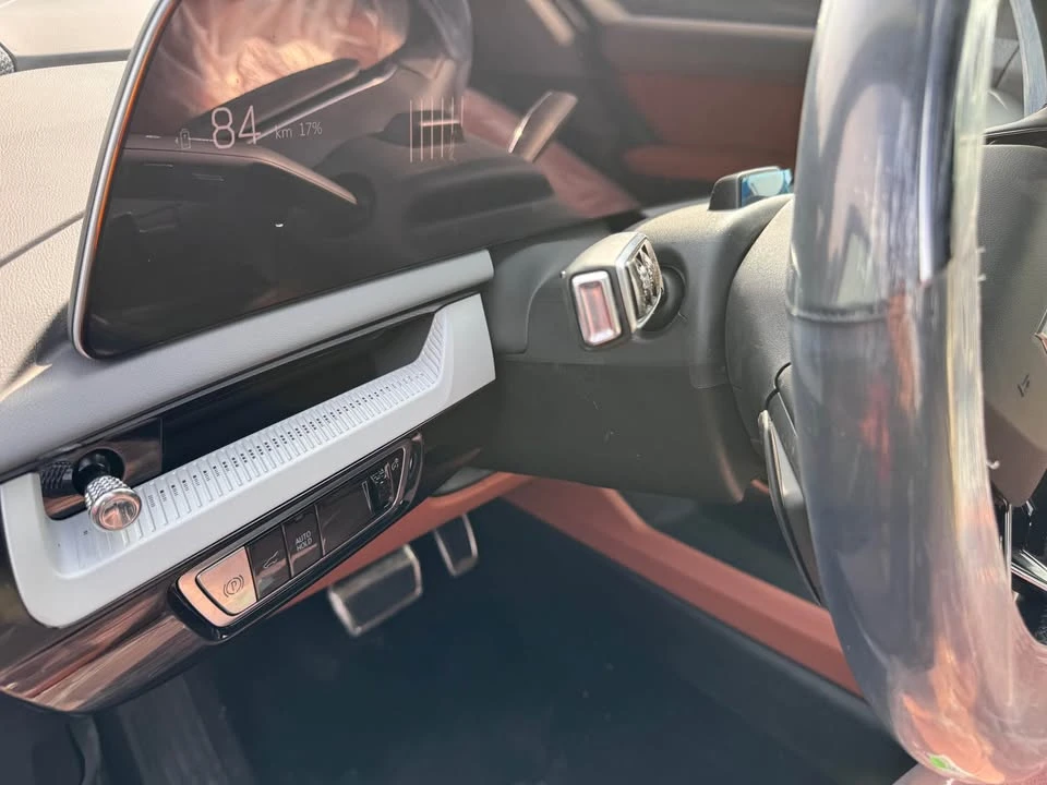 2026 Cadillac Optiq - Image 12 of 15