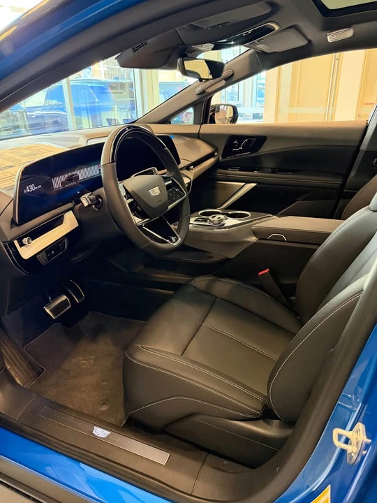 2026 Cadillac Optiq - Image 9 of 15