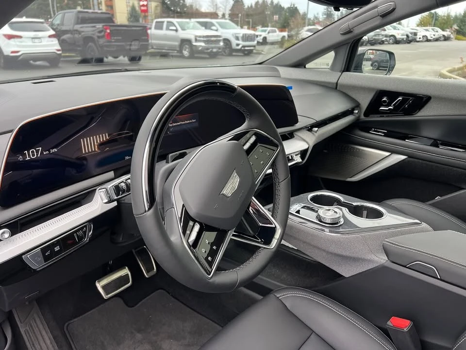 2026 Cadillac Optiq - Image 7 of 11