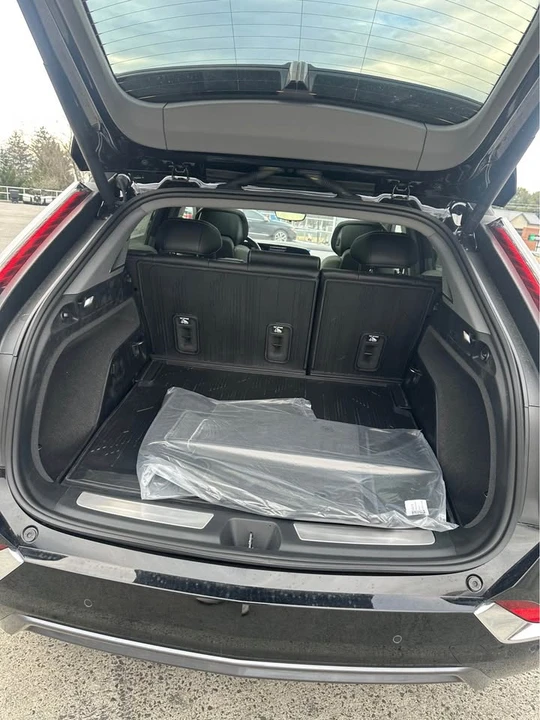 2026 Cadillac Optiq - Image 5 of 10