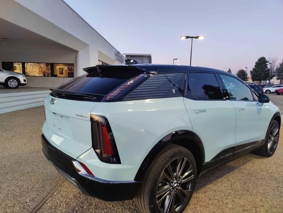 2026 Cadillac Optiq - Image 9 of 20
