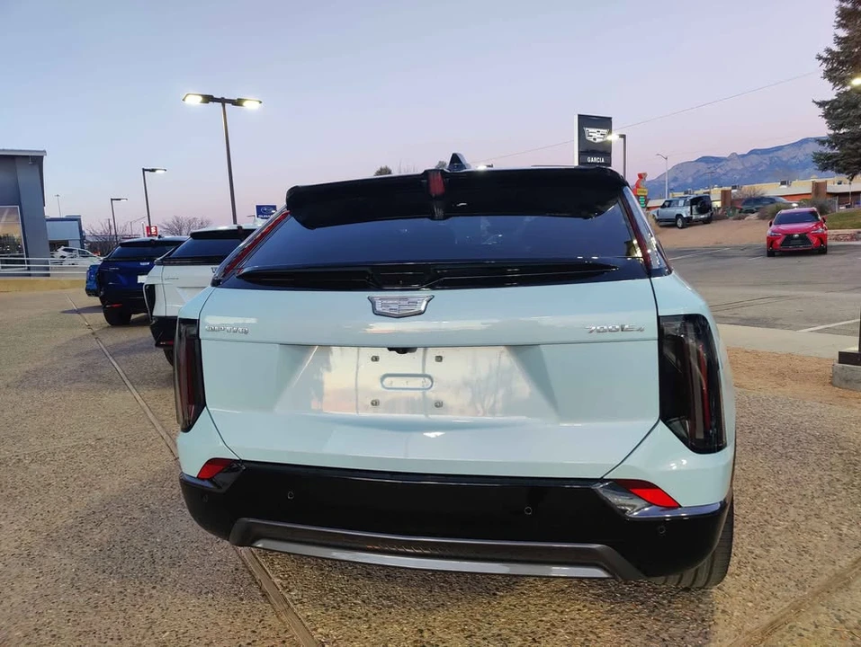 2026 Cadillac Optiq - Image 10 of 20