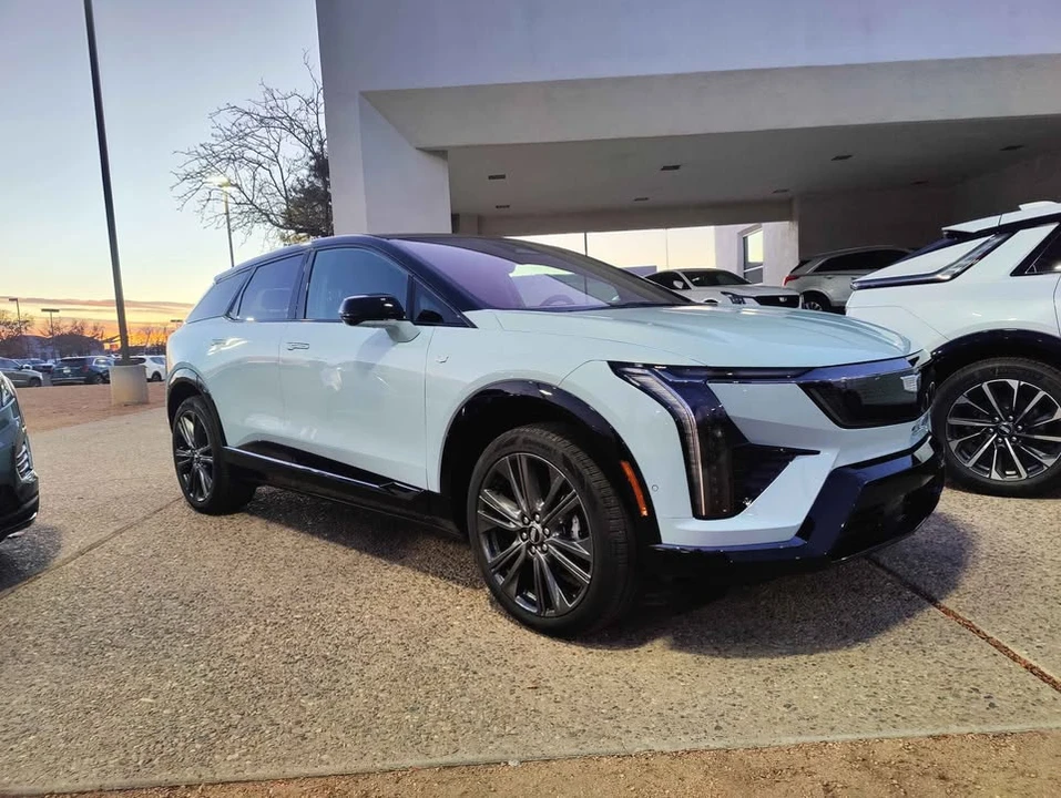 2026 Cadillac Optiq - Image 6 of 20