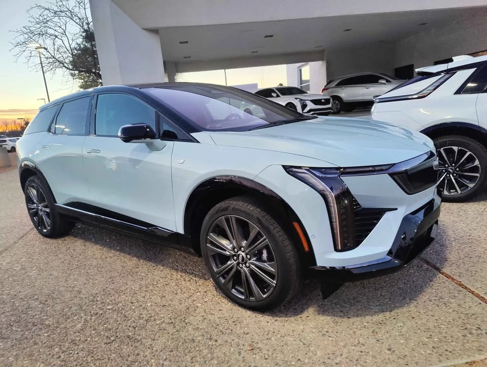 2026 Cadillac Optiq - Image 17 of 20