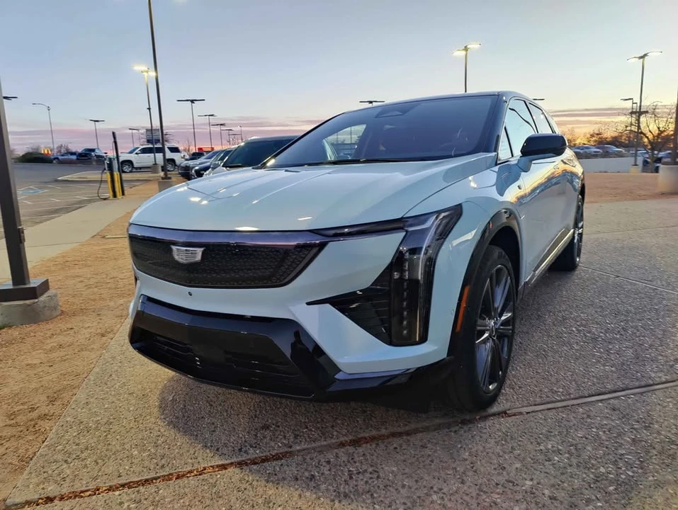 2026 Cadillac Optiq - Image 16 of 20