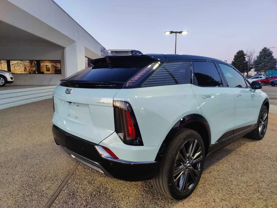 2026 Cadillac Optiq - Image 8 of 20
