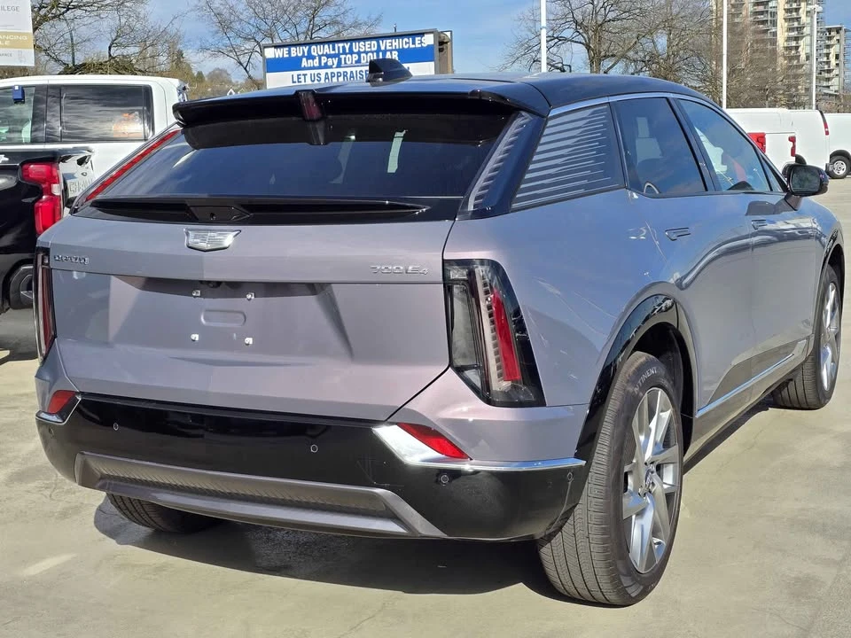 2026 Cadillac Optiq - Image 13 of 16