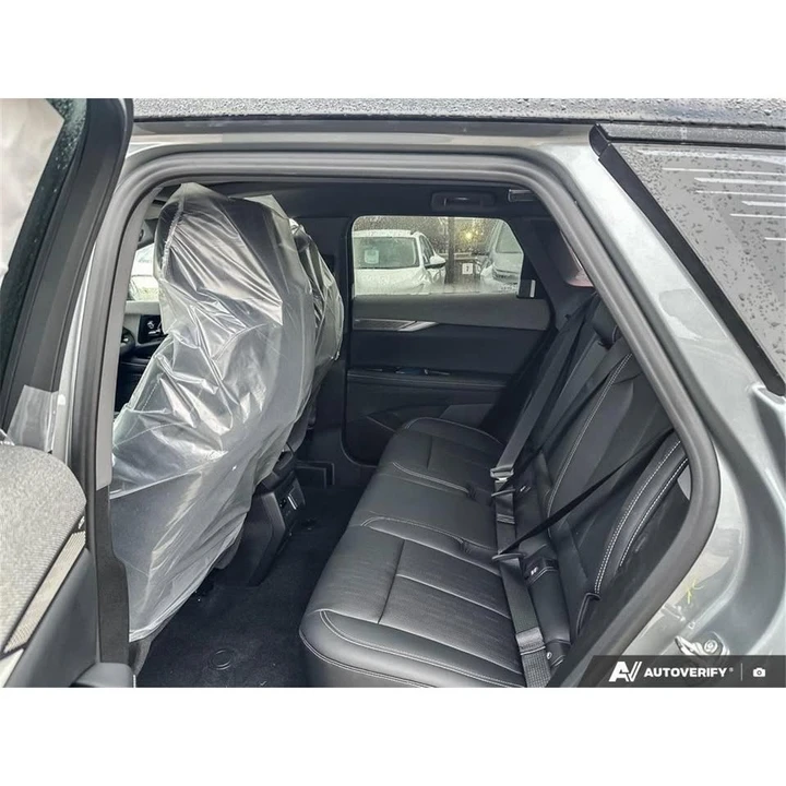 2026 Cadillac Optiq - Image 14 of 15