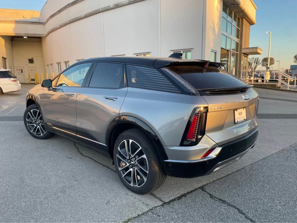 2026 Cadillac Optiq - Image 5 of 14
