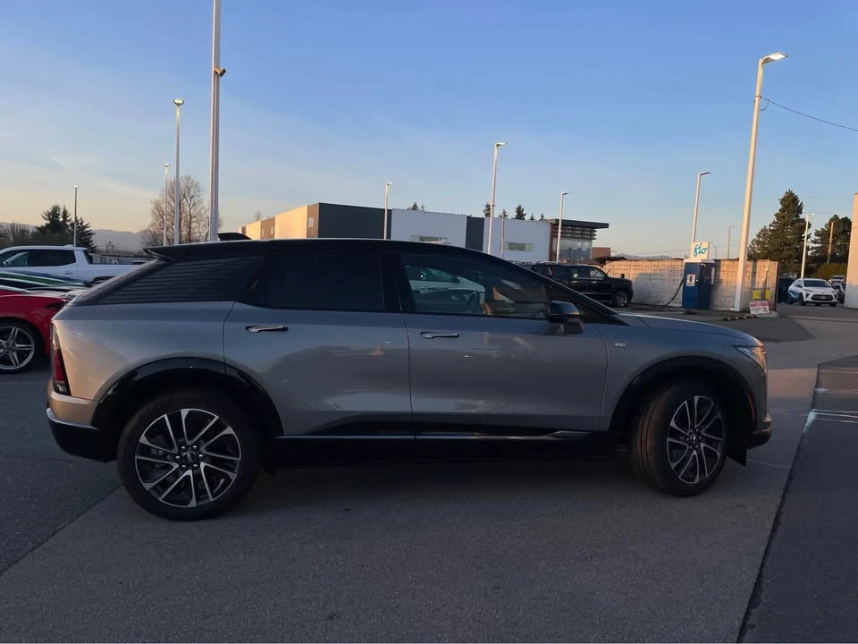 2026 Cadillac Optiq - Image 8 of 14