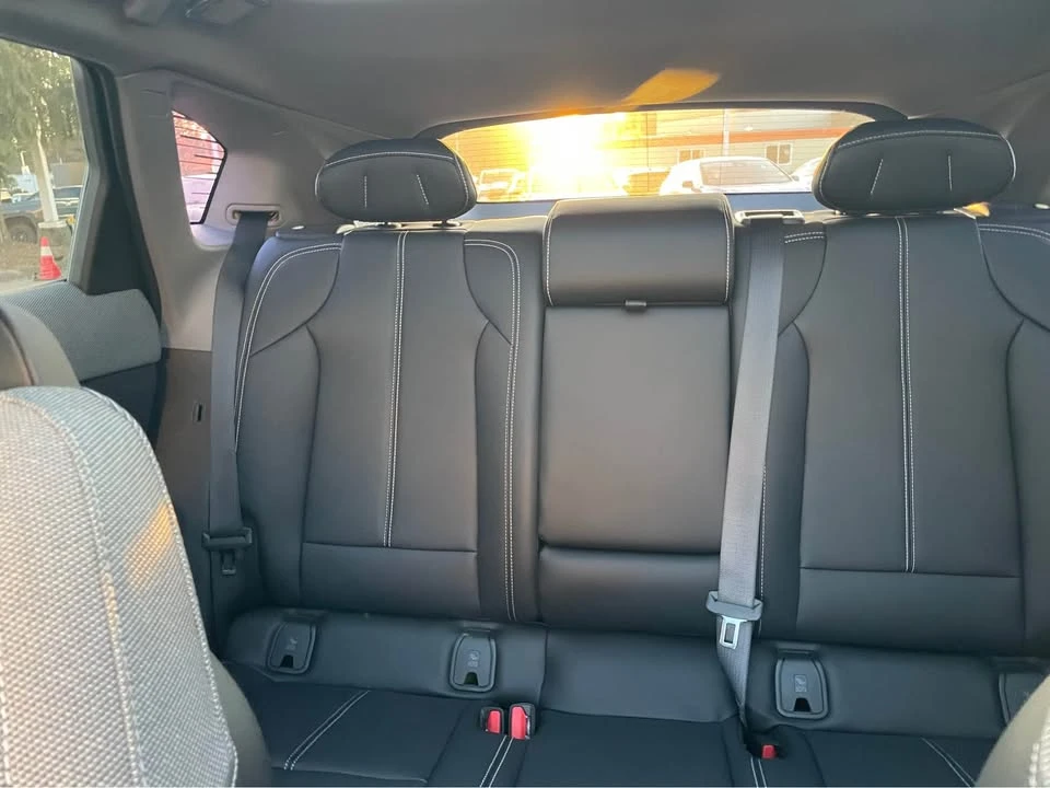 2026 Cadillac Optiq - Image 12 of 14