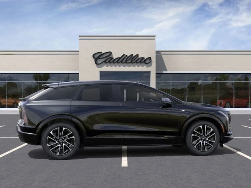2026 Cadillac Optiq - Image 5 of 10