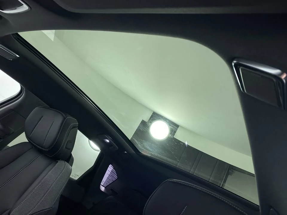2026 Cadillac Optiq - Image 10 of 20