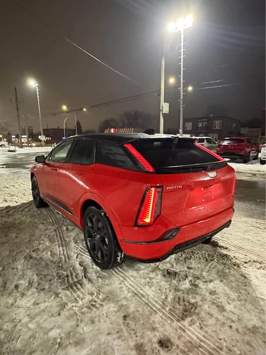 2026 Cadillac Optiq - Image 7 of 19