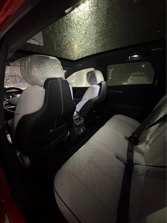 2026 Cadillac Optiq - Image 15 of 19