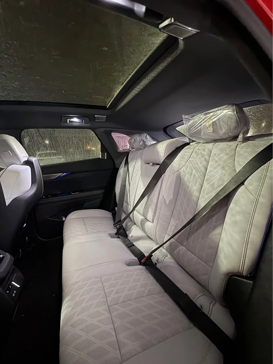 2026 Cadillac Optiq - Image 16 of 19
