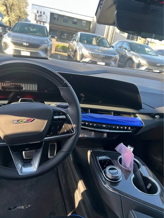 2026 Cadillac Optiq - Image 9 of 12
