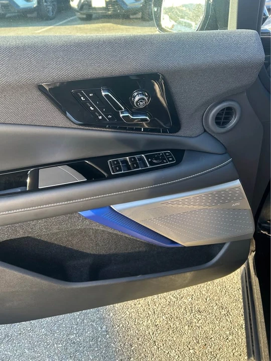 2026 Cadillac Optiq - Image 6 of 12