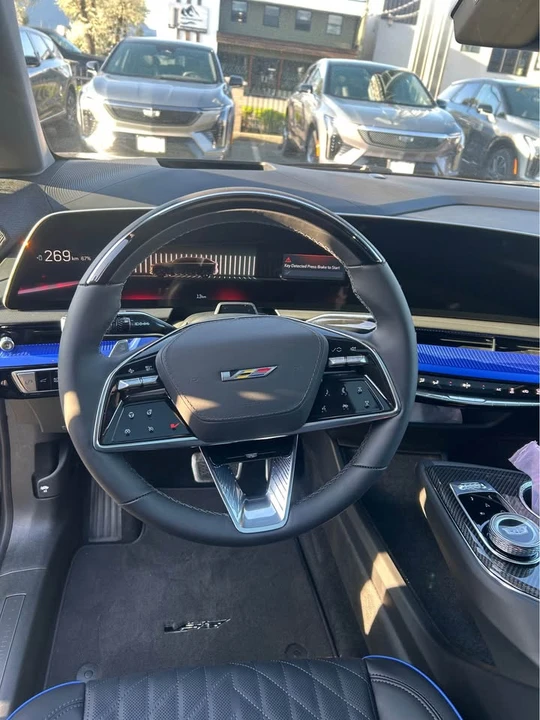 2026 Cadillac Optiq - Image 10 of 12
