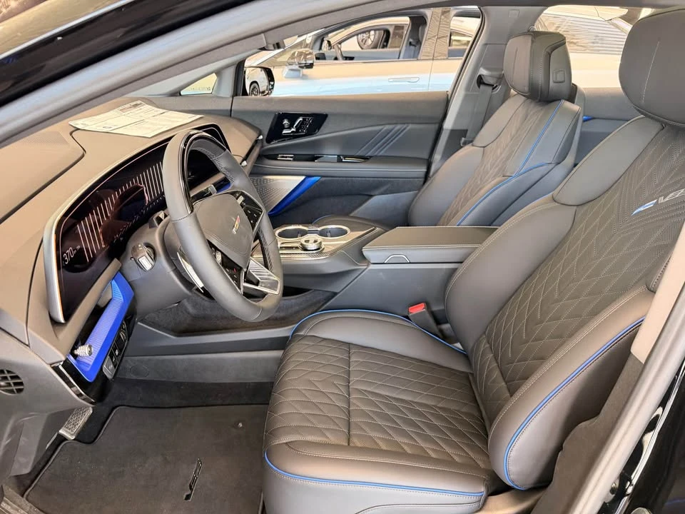 2026 Cadillac Optiq - Image 5 of 12
