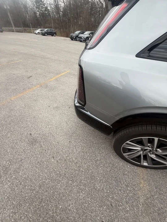 2026 Cadillac Vistiq - Image 4 of 17