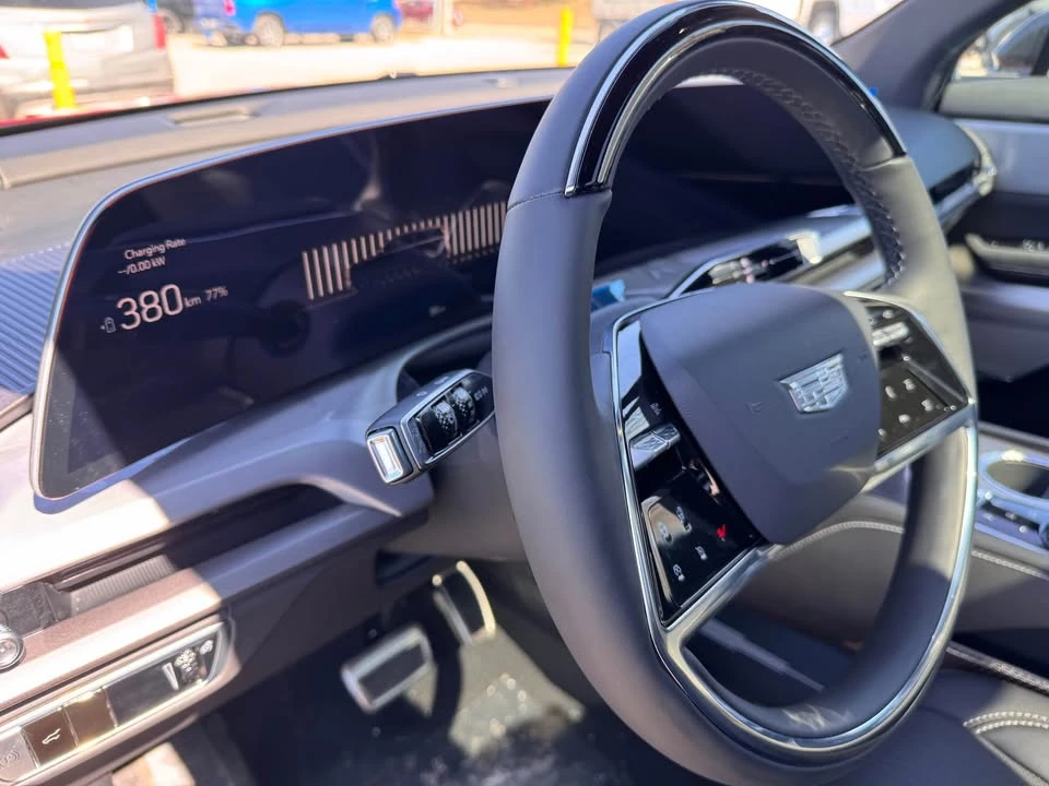 2026 Cadillac Vistiq - Image 15 of 19