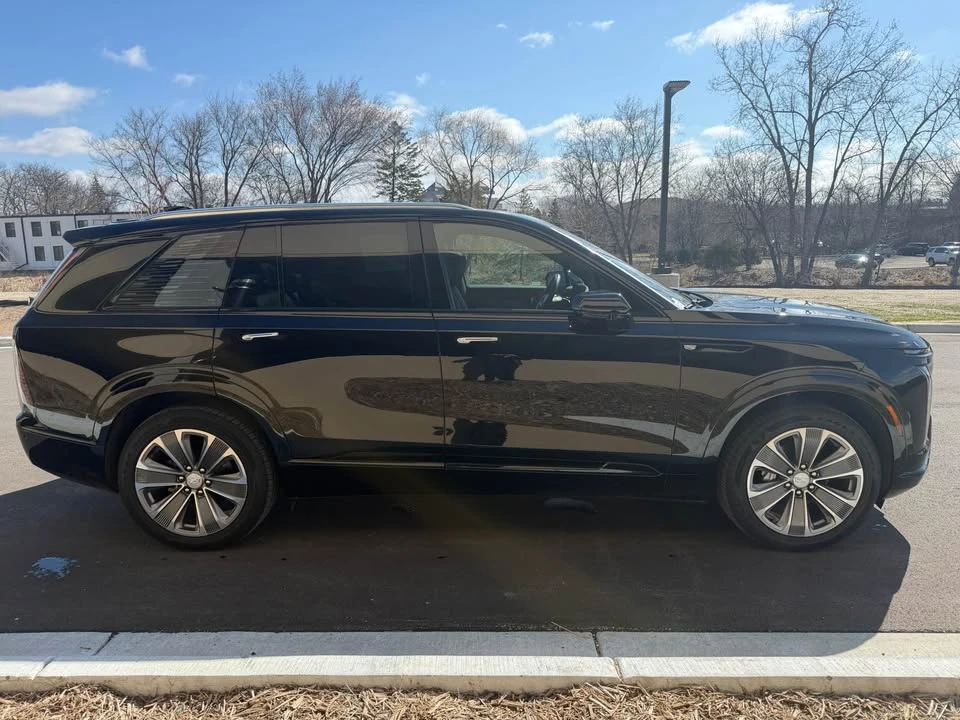2026 Cadillac Vistiq - Image 6 of 16