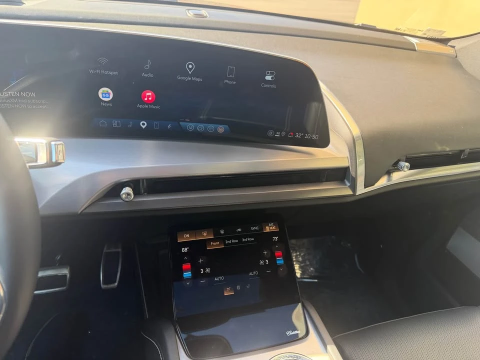 2026 Cadillac Vistiq - Image 16 of 16