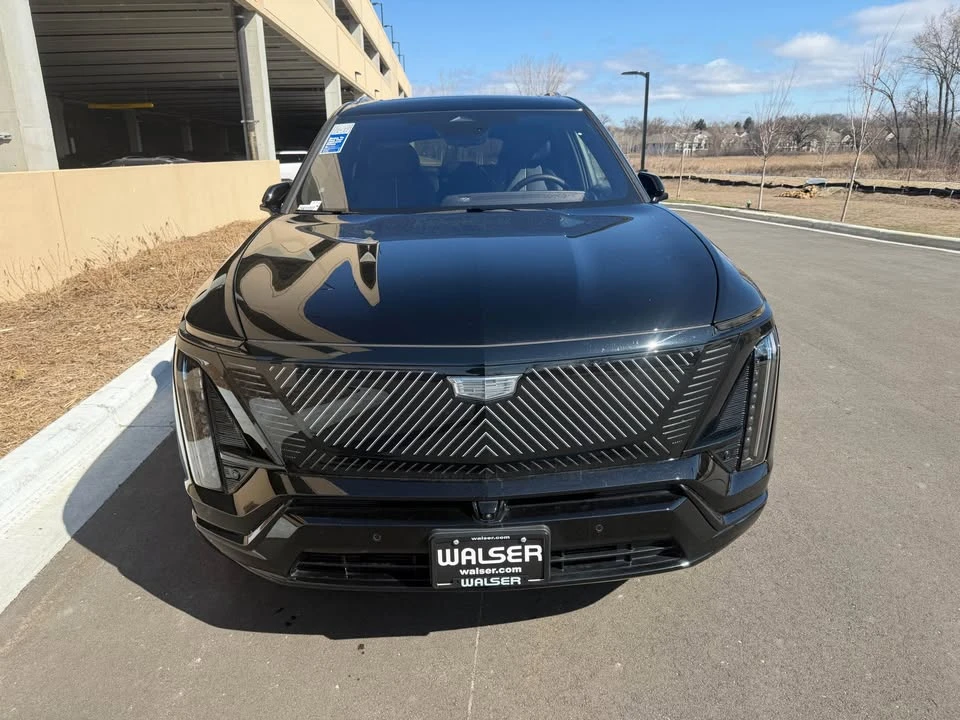 2026 Cadillac Vistiq - Image 8 of 16