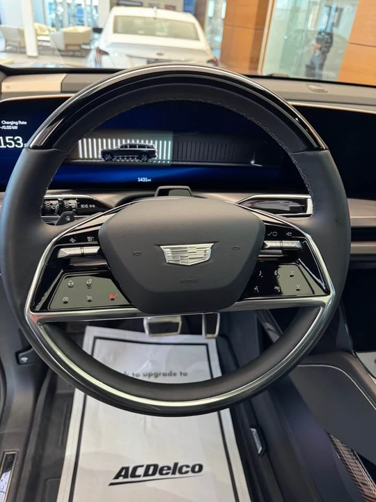 2026 Cadillac Vistiq - Image 9 of 12