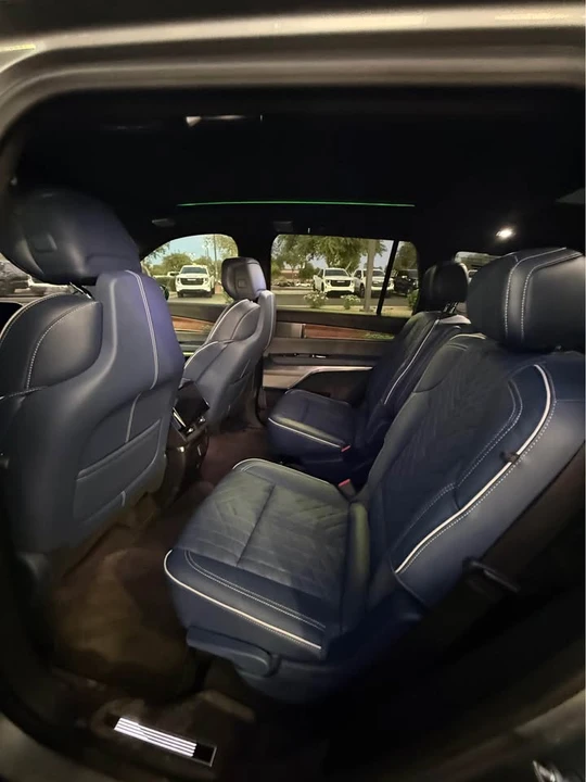2026 Cadillac Vistiq - Image 6 of 11
