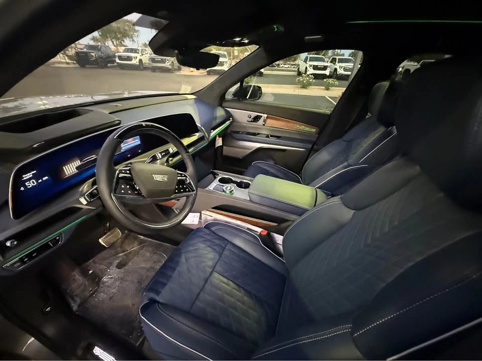 2026 Cadillac Vistiq - Image 7 of 11