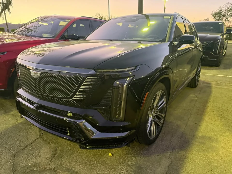 2026 Cadillac Vistiq - Image 11 of 11