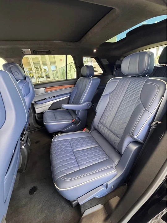 2026 Cadillac Vistiq - Image 7 of 10