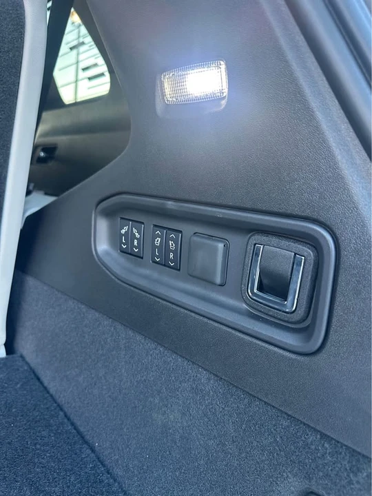 2026 Cadillac Vistiq - Image 4 of 8