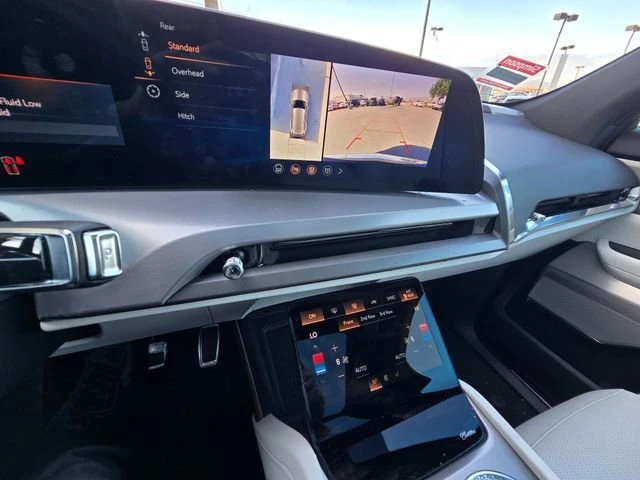 2026 Cadillac Vistiq - Image 11 of 12