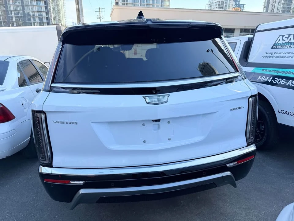 2026 Cadillac Vistiq - Image 6 of 12