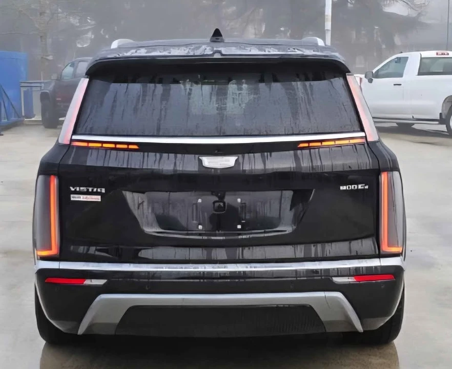 2026 Cadillac Vistiq - Image 5 of 20