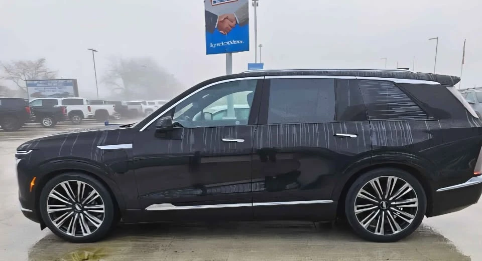 2026 Cadillac Vistiq - Image 3 of 20