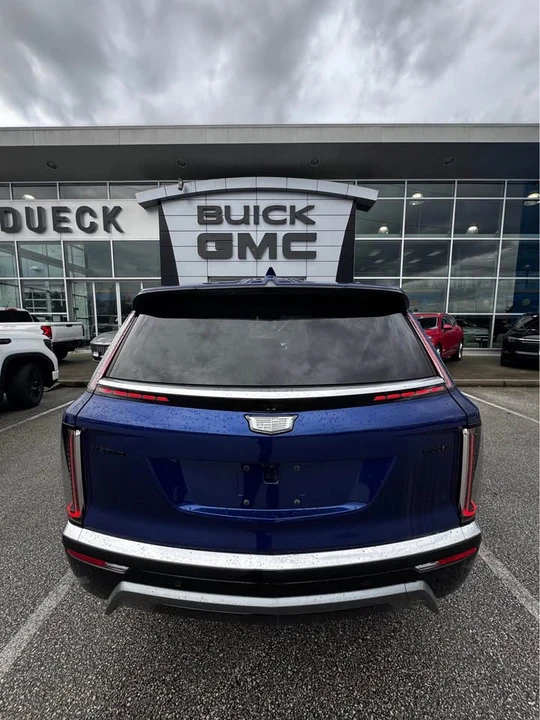 2026 Cadillac Vistiq - Image 8 of 8