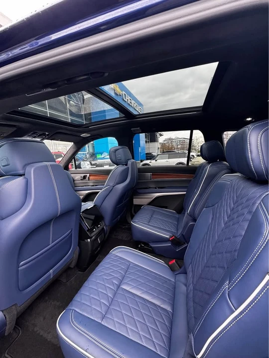2026 Cadillac Vistiq - Image 5 of 8