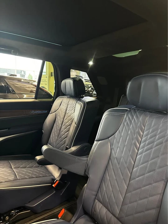 2026 Cadillac Vistiq - Image 6 of 11