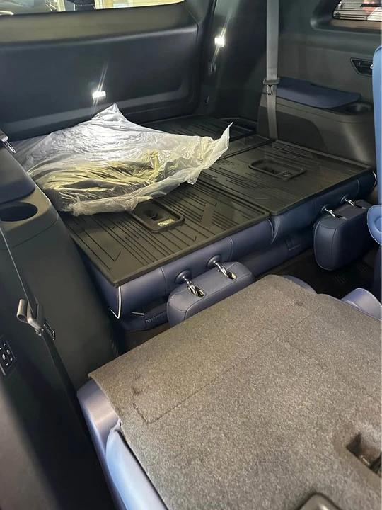2026 Cadillac Vistiq - Image 8 of 11