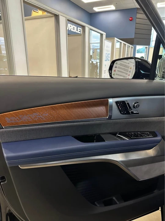 2026 Cadillac Vistiq - Image 4 of 11