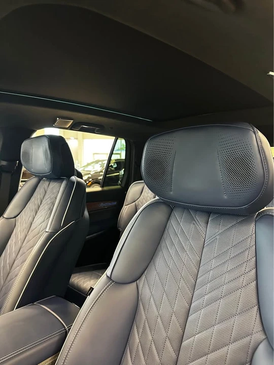 2026 Cadillac Vistiq - Image 5 of 11