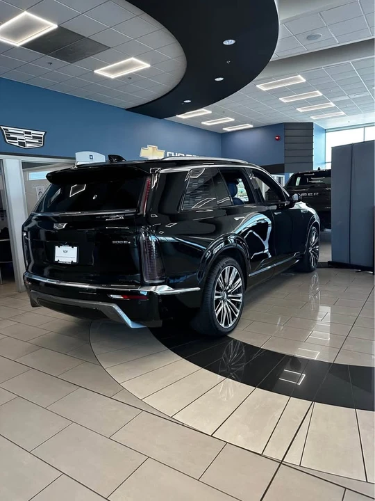 2026 Cadillac Vistiq - Image 10 of 11
