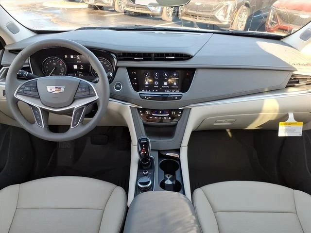 2026 Cadillac XT5 - Image 12 of 13