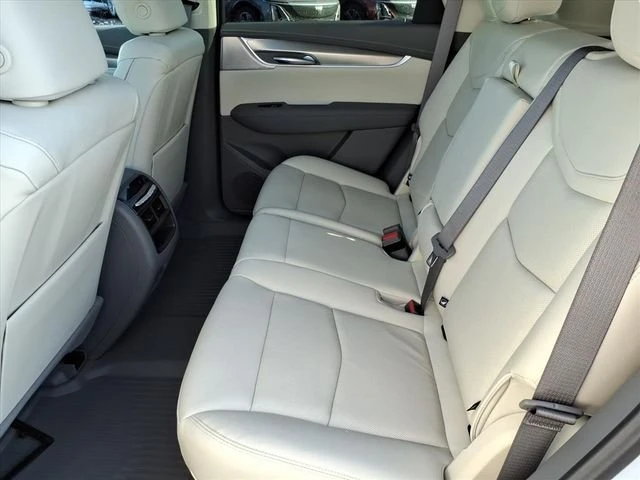 2026 Cadillac XT5 - Image 4 of 13